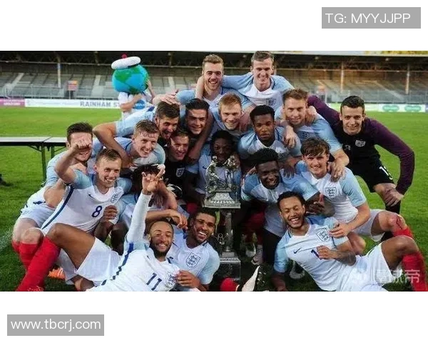 上海足球队在锦标赛中的实力展现与未来发展潜力分析