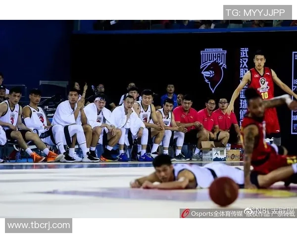 武汉篮球队在全国耐力排行榜中荣登第六名展现出强大实力与潜力