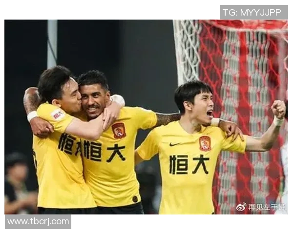 深圳羽毛球队与南京羽毛球队赛后复盘分析个人能力对比与表现总结